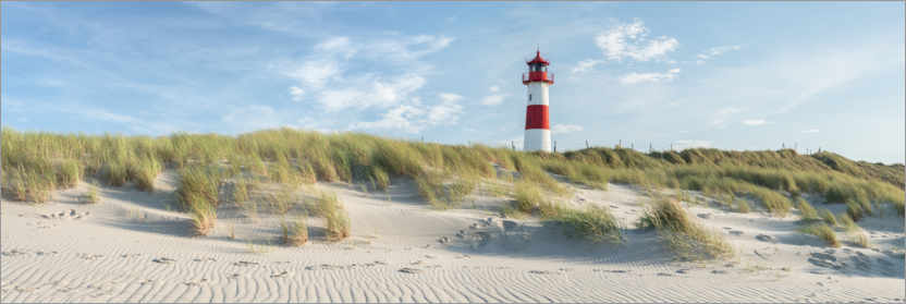 Juliste Lighthouse on the dune beach on Sylt