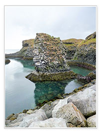 Juliste Rocky coastal scenery in Iceland